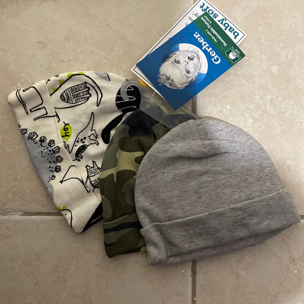 Gerber baby hats- 3 pack